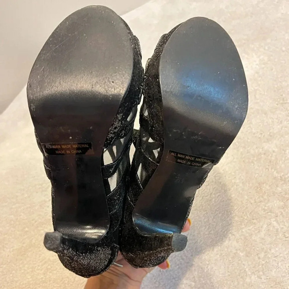 Touch Ups Womens Black Strappy Platform Heels Open Toe Sz 7M Back Zip Sandals - Picture 6 of 14